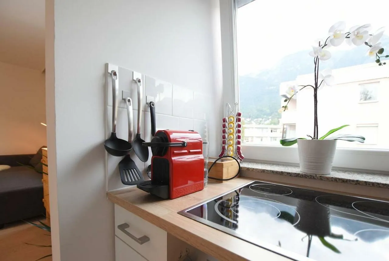 Geraumige, Moderne 1-Zimmer Wohnung Innsbruck 0*,  Austria